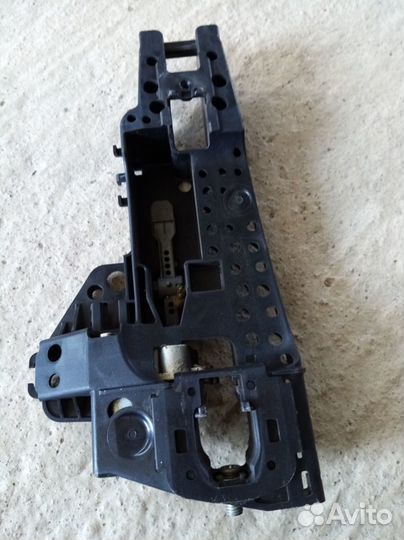 Кронштейн ручки двери задний левый Audi A1 8X 1.4