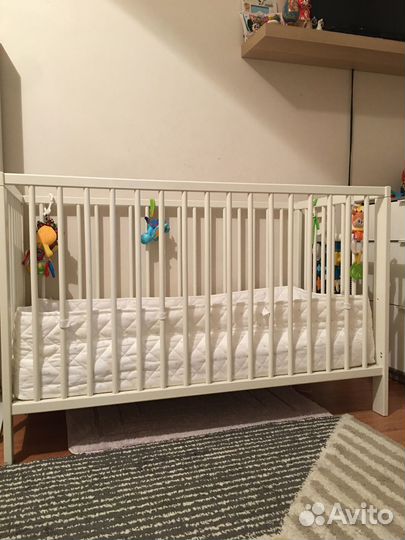 Детская кроватка