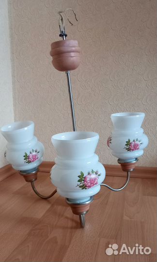 Продается люстра