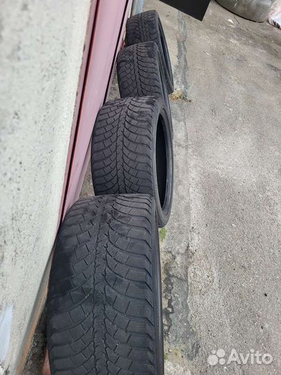 Kumho WinterCraft WP71 245/40 R19 и 275/35 R19