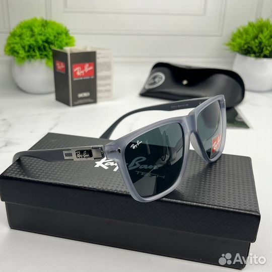 Солнцезащитные очки Ray Ban новинка