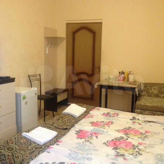 Комната 24 м² в 6-к., 2/2 эт.