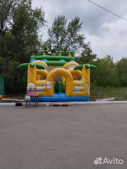 Надувной игровой центр