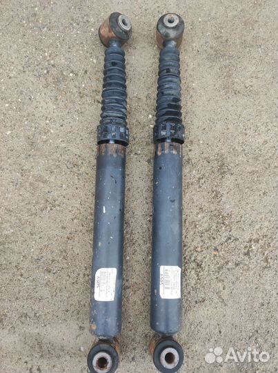 Задние стойки Peugeot 207