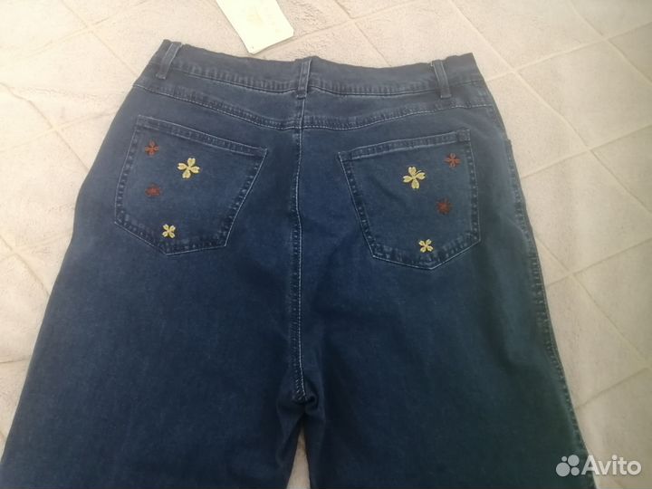 Джинсы женские