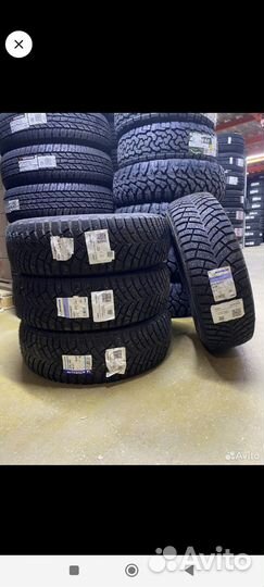 Michelin X-Ice North 4 215/65 R17 103T