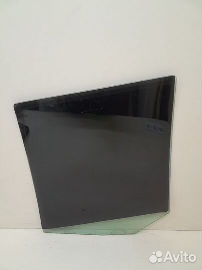 Стекло двери задней правой Land Rover Discovery 3