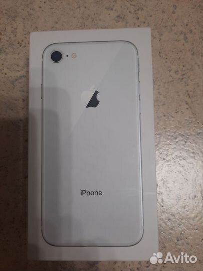 iPhone 8, 64 ГБ