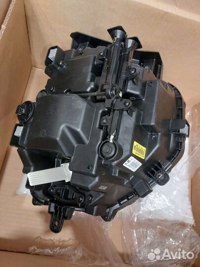 Фара Hyundai Santa Fe 4 тм