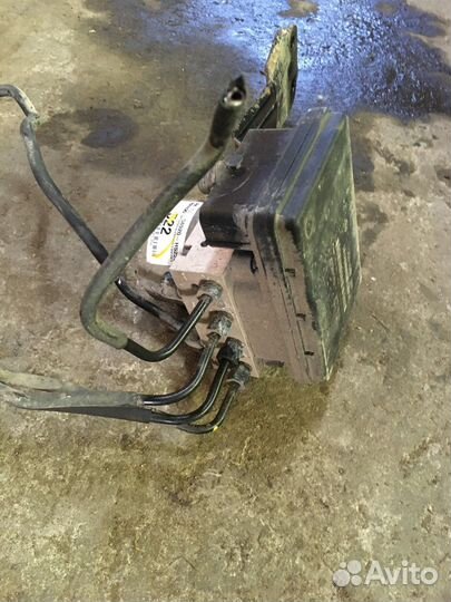 Блок ABS (насос) (Hyundai Solaris)