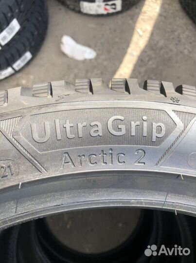 Goodyear UltraGrip Arctic 2 215/50 R17