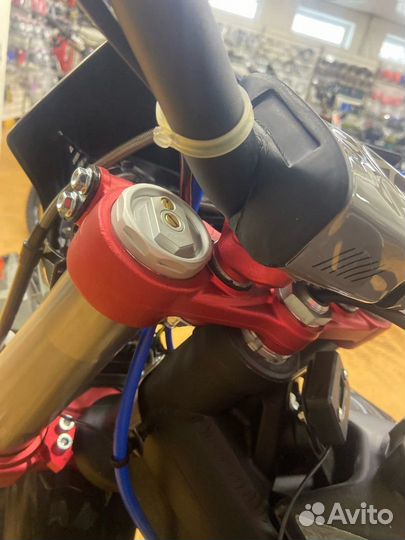 Мотоцикл BSE M2 250e 21/18 Force Black