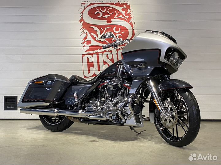 Harley Davidson CVO Road Glide, 5360 км, 2019