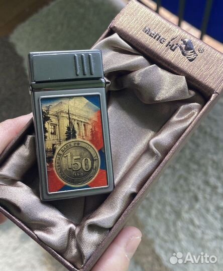 Зажигалка газовая