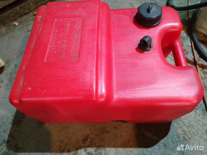 Топливный бак для лодочного мотора