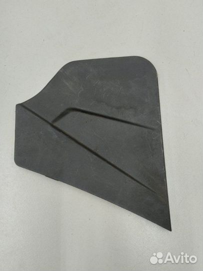 Заглушка решетки стеклоочистителя правая Hyundai