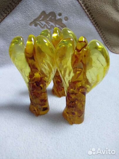 Янтарный Ангел с крыльями