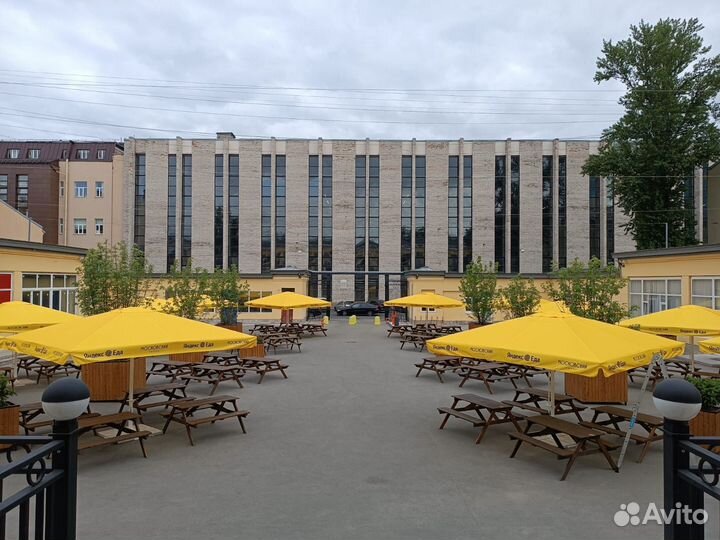 Зонт на центральной опоре с брендированием