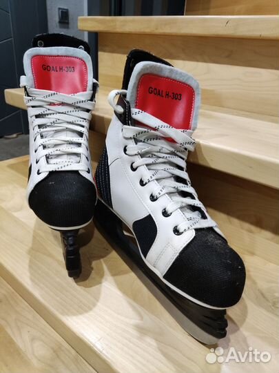 Коньки хоккейные
