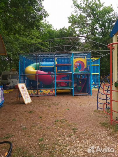 Детский аттракцион, лабиринт