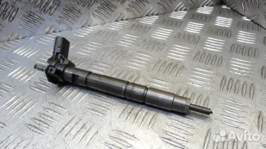 Форсунка дизельная audi A4 B8 (7NI08AL03)