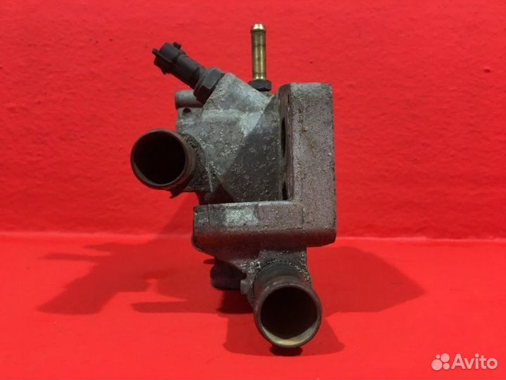 Корпус термостата Opel Zafira B Z16XE1 1.6L 1598