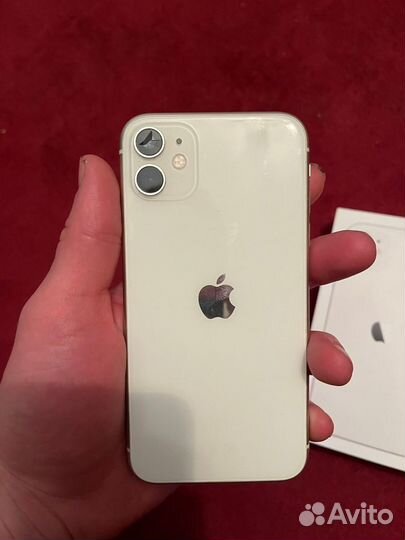 iPhone 11, 64 ГБ