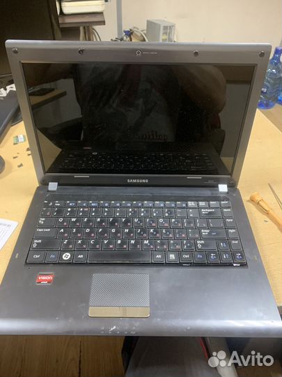Ноутбук на запчасти Samsung NP-R425L
