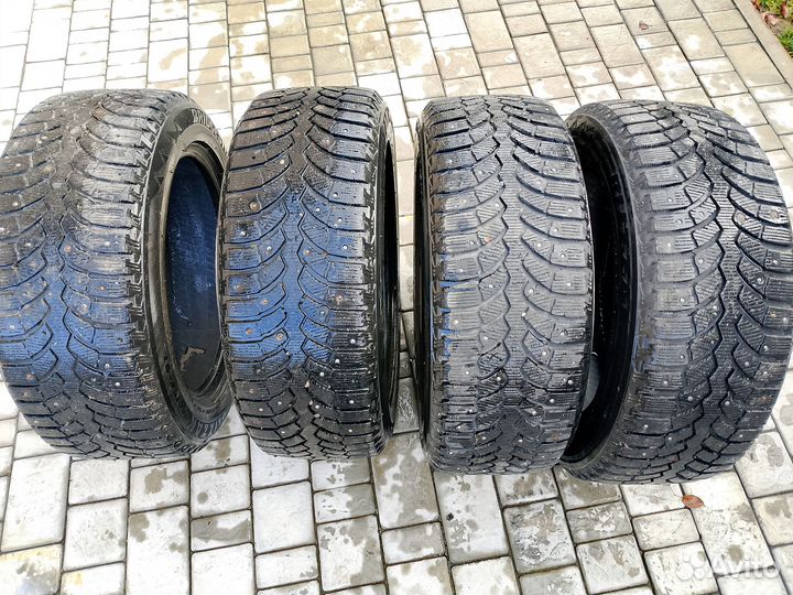 Bridgestone Blizzak Spike-01 205/55 R16