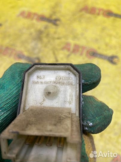 Блок управления зеркалом Volkswagen Golf 3 ADZ