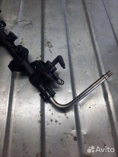 Топливная рампа Rover 75 2.5 2003