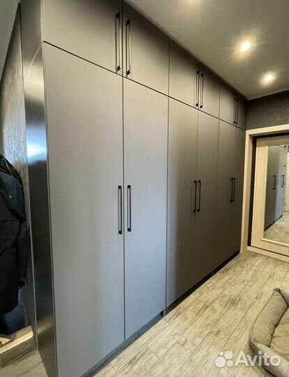 Шкаф распашной