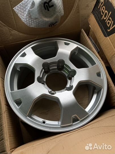 Диски новые на тойота prado hilux