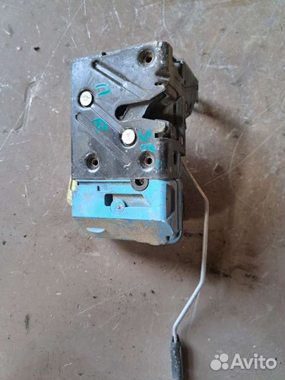 Замок двери передний правый Volvo S80