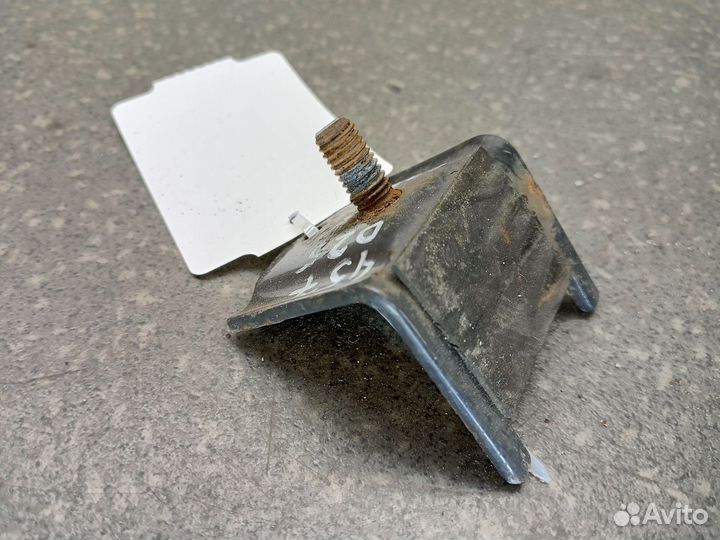 Кронштейн монтажный scania R770