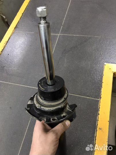 Стойка, амортизатор передний BMW F30 оригинал бу