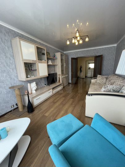 2-к. квартира, 77 м², 7/17 эт.