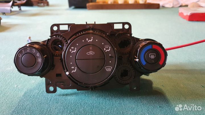 Блок управления отопителем без кондиционера Fiesta