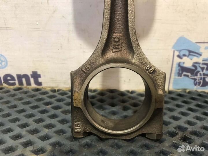 Поршень с шатуном Opel Kadett E16NZ 1.6 1988