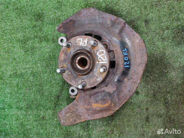 Кулак передний левый Lexus RX300 (MCU15) 2002