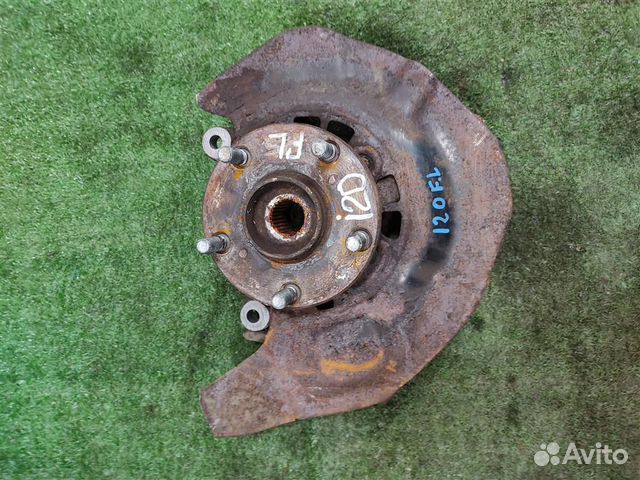 Кулак передний левый Lexus RX300 (MCU15) 2002