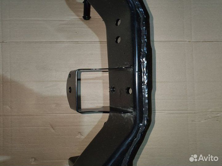 Подрамник передний передний Renault Sandero