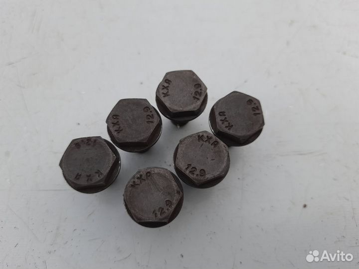 Болты маховика Volkswagen Passat B3