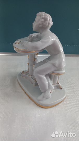 Статуэтка СССР А.С. Пушкин-лицеист, фарфор лфз