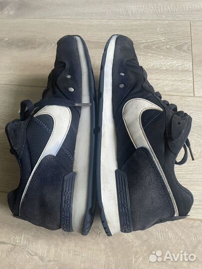 Nike md runner