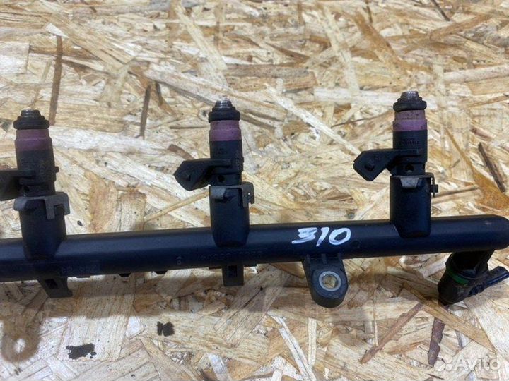 Топливная рампа Renault Megane седан K4M 1.6 2005