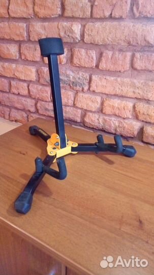 Гитарная стойка Hercules