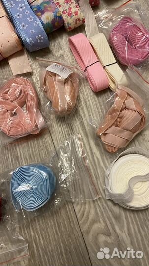 Заколки, ленты, ободки, блестящий материал