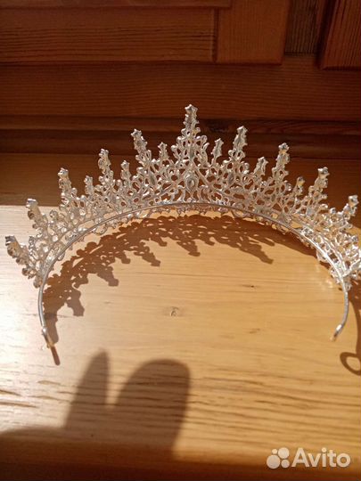 Диадема, корона