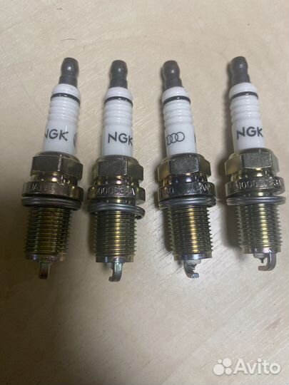 Свечи зажигания VAG оригинальные 101000063аа